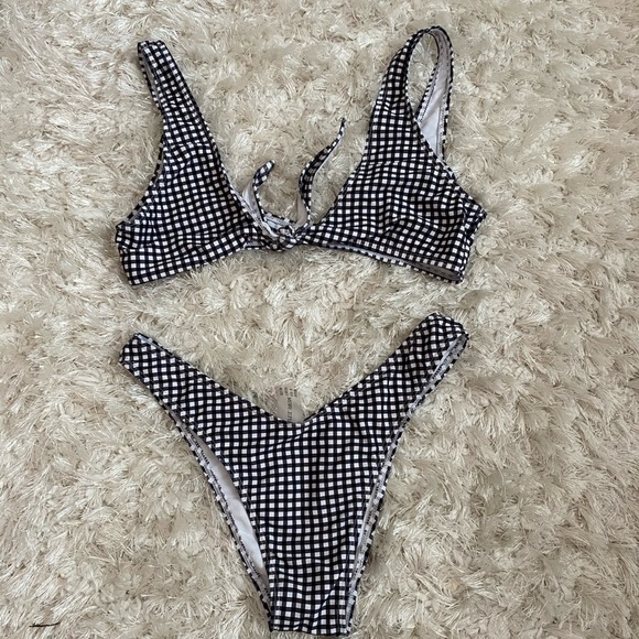 SWIMSUITS - Picture 4 of 5